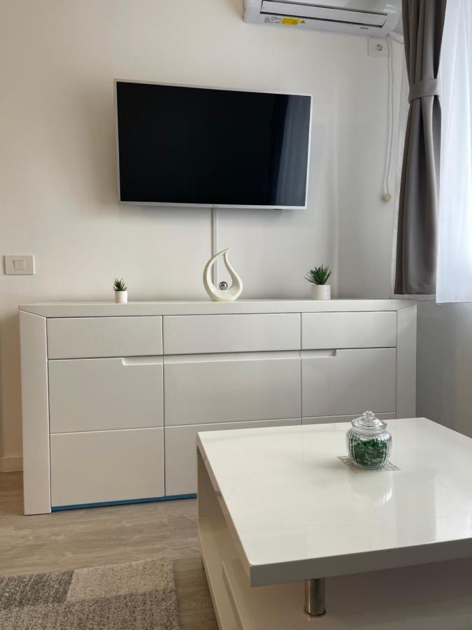 Phoenix Luxury Apartment ออราแด ภายนอก รูปภาพ