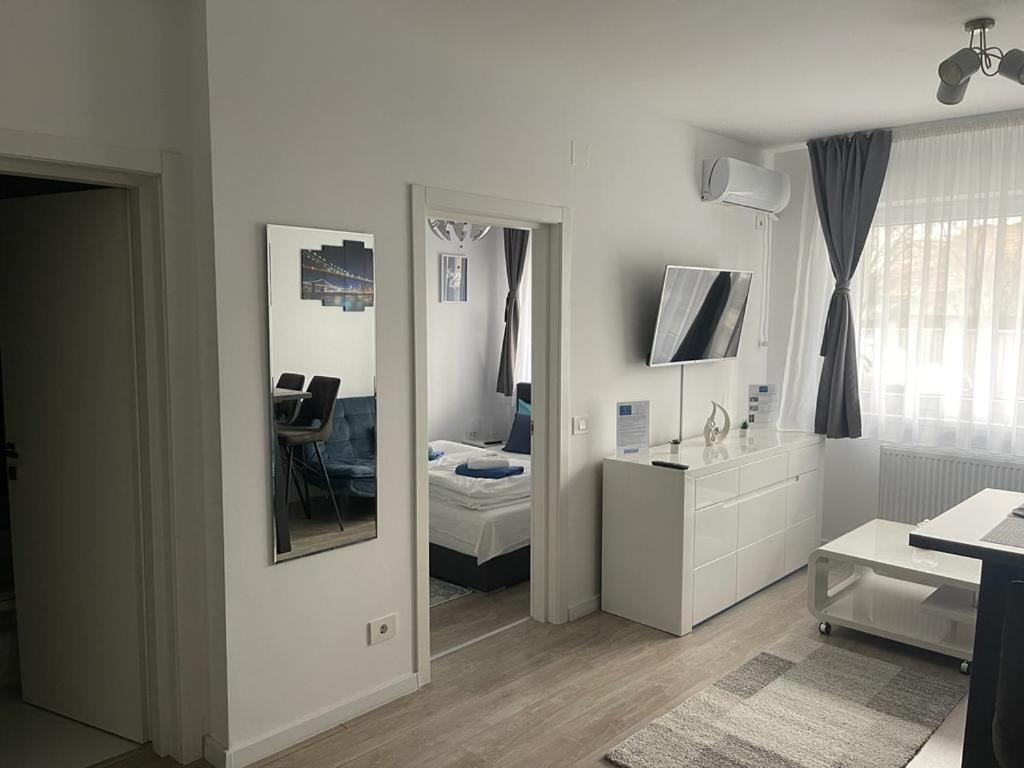 Phoenix Luxury Apartment ออราแด ภายนอก รูปภาพ